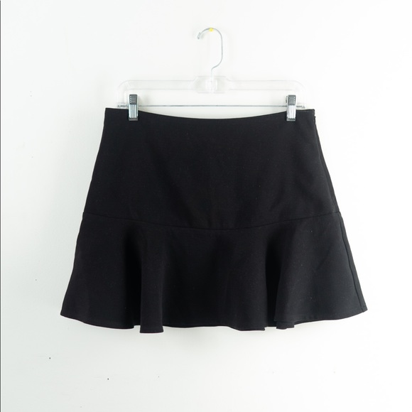 Forever 21 Black fluted Woven Skirt Size L - Picture 2 of 4